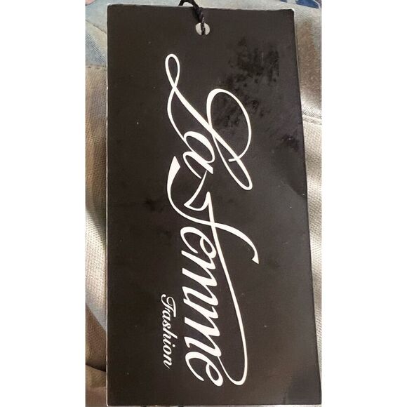 La Femme 28547 Plunging Neckline A Line Gown in Silver NWT Size 14 - Picture 5 of 5